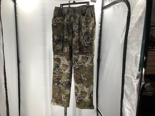 Red Head Explorer Pant, Medium, Appears New - Lot 495