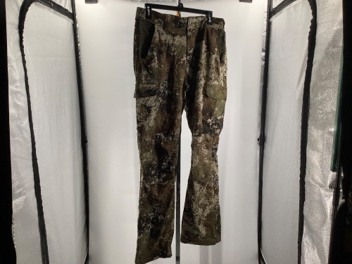 Men's Hunting Pants, Medium, Appears New - Lot 507