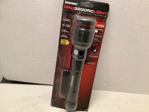 Iprotec Pro 3200RC Light, Flashlight & Powerbank, Powers On, Ecommerce Return - Lot 614