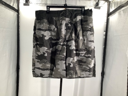 Mens Shorts, Grey Camo, Appears New - Lot 586