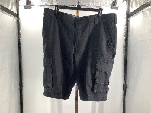 Red Head Men's Shorts, 38, Appears New - Lot 728