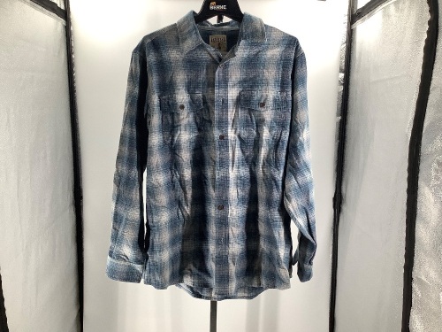 Red Head Men's Shirt, Large, Appears New - Lot 733