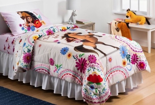 Twin Spirit Untamed Comforter, Reversable - Lot 177
