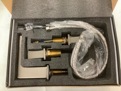 Vcicucine Faucet, Appears New - Lot 555