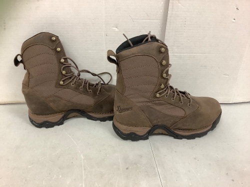 Men's Danner Boots, 9, Appears New - Lot 789