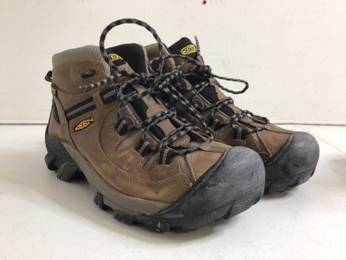 Men's Targhee II Waterproof Mid Wide, Size 10.5, E-Commerce Return - Lot 793