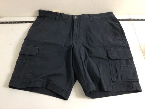 Red Head Shorts, Size 40, Appears New - Lot 759