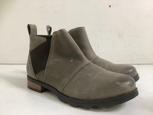 Sorel Women's Chelsea Boots, Size 8, E-Commerce Return  - Lot 124
