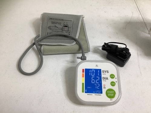 BP Monitor Kit, Powers Up, E-Commerce Return - Lot 194