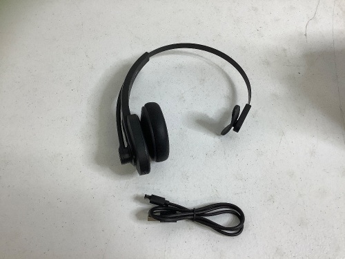 Mono Headset, Powers Up, Appears New - Lot 781