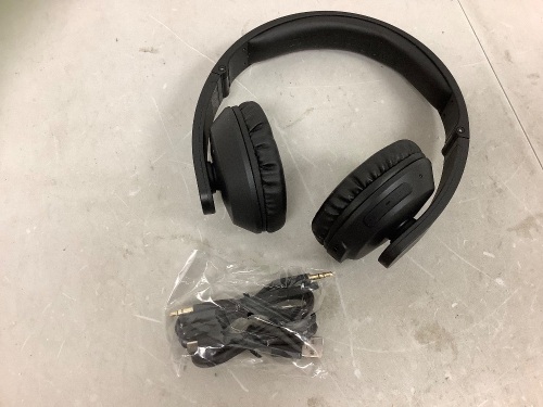 Headphones, Appears New - Lot 380