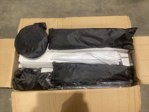 Studio Lighting Kit.  - Lot 750
