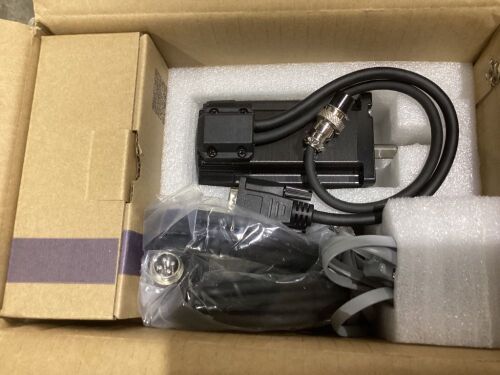 STEPPERONLINE  Stepper Motor.  - Lot 772