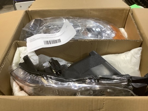 Headlight Assembly for 2002-2005 Dodge Ram 1500 / 2003-2005 Dodge Ram 2500/3500 Pickup - Lot 716