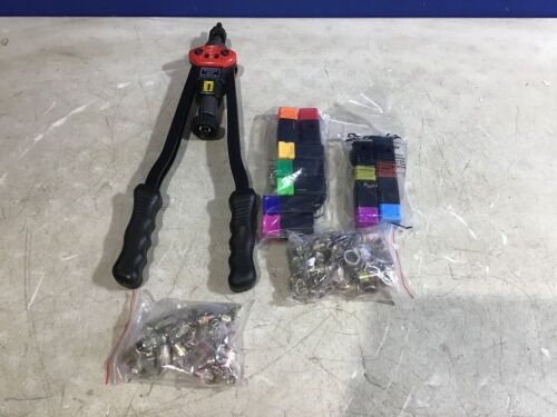 Hand Threaded Rivet Nuts Guns with nuts - Lot 877