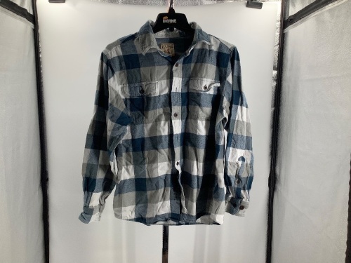 Red Head Men's Flannel, Medium, Appears New - Lot 307