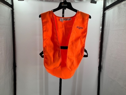 Lot of (8) Red Head Hunting Vest, 1 Youth, 7 OSFM, Appears New - Lot 358