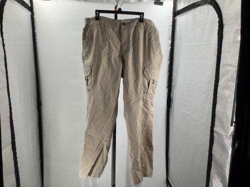 Red Head Men's Pants, 42x30, Appears New - Lot 385