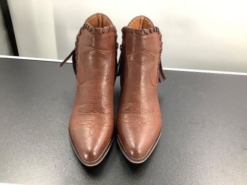Natural Reflections Ladies Boots, 7.5, Ecommerce Return