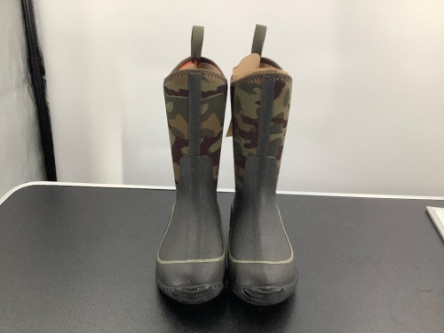 The Original Muck Boot Company Youth 2, Appears New