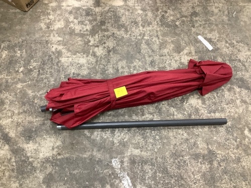 Red patio umbrella - Lot 3917