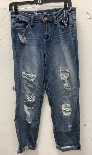 Natural Reflections Jeans, Size 10. Appears New - Lot 468