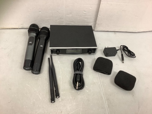 Professional Wireless Microphone, Powers Up, Appears New - Lot 496