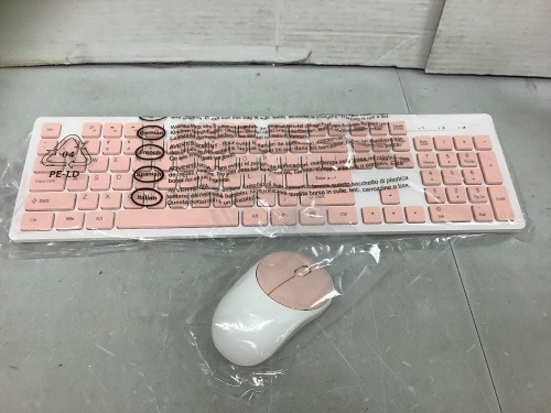 Wireless Keyboard & Mouse, Powers Up, Appears New - Lot 574