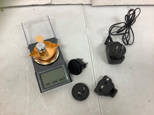 Compact Electronic Reloading Scale, Powers Up, Appears New - Lot 558