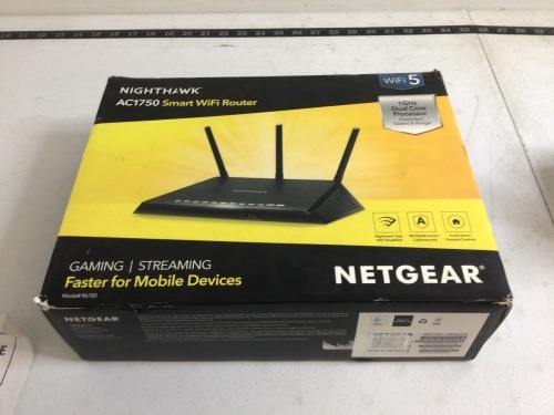 Netgear Smart WiFi Router, Powers Up, E-Commerce Return - Lot 826