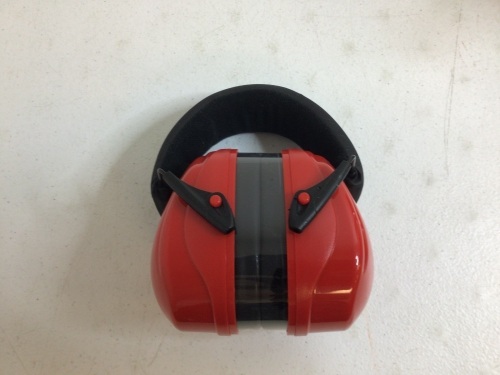 Range Maxx Noise Reducing Earmuffs, E-Commerce Return - Lot 938