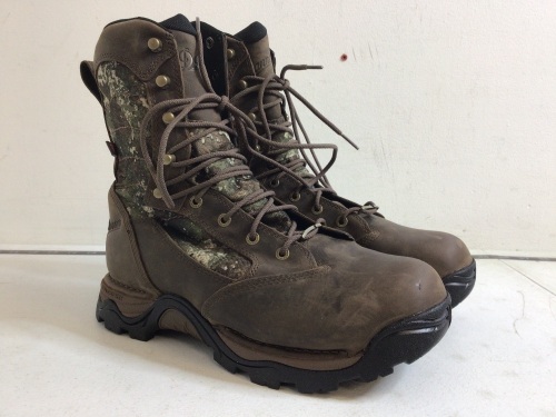 Men's Danner Boots, 9, E-Commerce Return - Lot 863