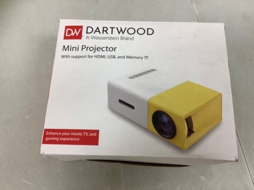 Dartwood Mini Projector, Powers Up, Appears New - Lot 1009