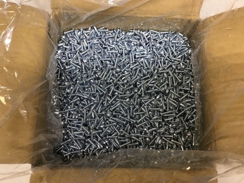 Box of (7200) Screws. SEE PICTURES - Lot 649