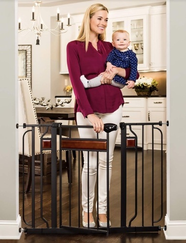 Regalo Home Accents Extra Wide Walk Thru Baby Gate - Lot 678