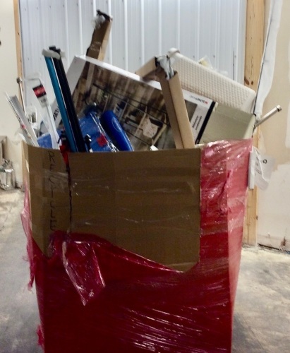 Salvage Pallet Will Contain Broken and Incomplete Items, For Parts & Repair - SEE PICS - Lot 5003