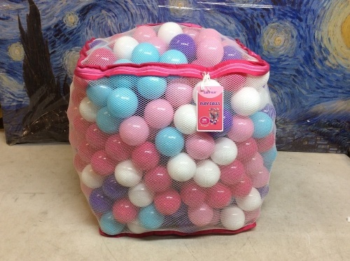 Click N' Play Value Pack of 400 Crush Proof Plastic Play Balls in Reusable and Durable Mesh Storage Bag - Appears New   - Lot 222