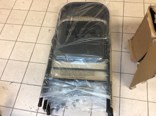 Mainstays Vinyl Folding Chair, 4-Pack, Black - Appears New  - Lot 582