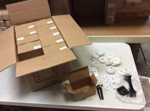 Case of (30) LUCKLED Outdoor Fairy Lantern Solar String Lights, Warm White - New  - Lot 584