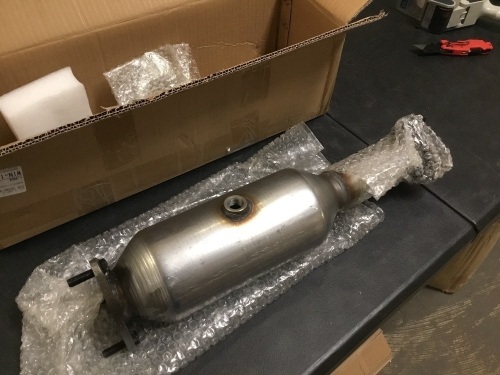 Catalytic Converter For HONDA ACCORD 2.4L 2003-07 - Appears New  - Lot 829