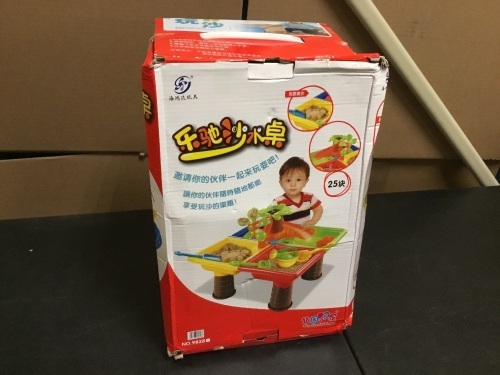 Tangmi Childrens Outdoor Water and Sand Dredging Platform Table - E-Comm Return, Appears New - Lot 856