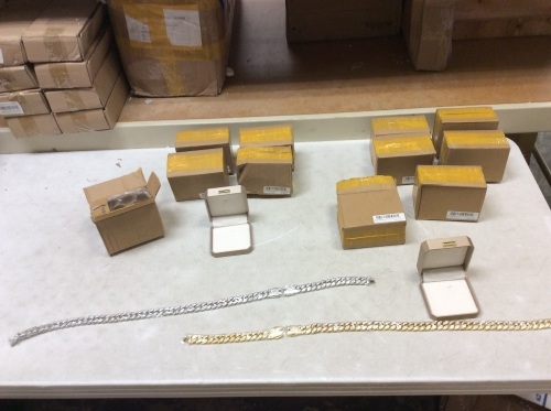 Lot of Men's Necklace Sets, (5) Silver, (6) Gold - New - Lot 898