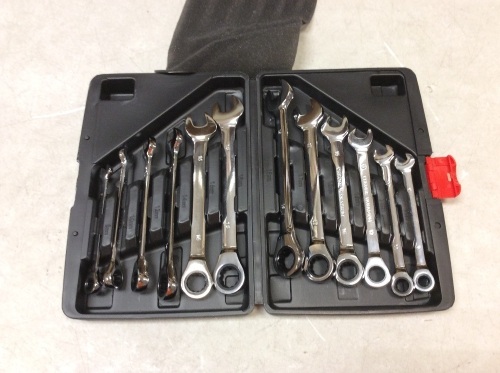 12 Piece Multifunction Fixed Head Spanner Wrench Set with Case - Appears New  - Lot 1008