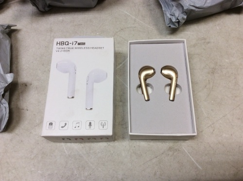 Lot of (31) HBQ-17 Twins Wireless Earbuds, Gold - New  - Lot 1074