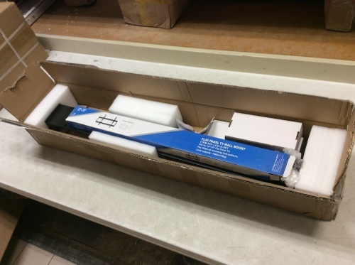 Flat-Panel TV Wall Mount for 32"-70" - E-Comm Return, Unknown Condition  - Lot 1123