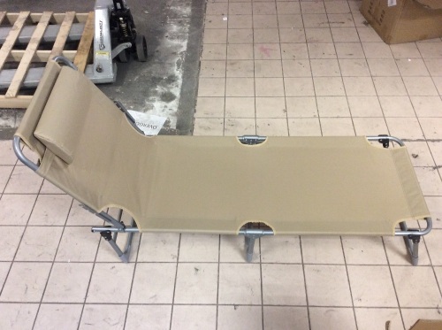 Vingli Patio Lounge Chair - Appears New  - Lot 1129