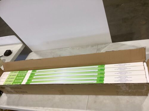 Case of (20) T8 Tube LED Lights 