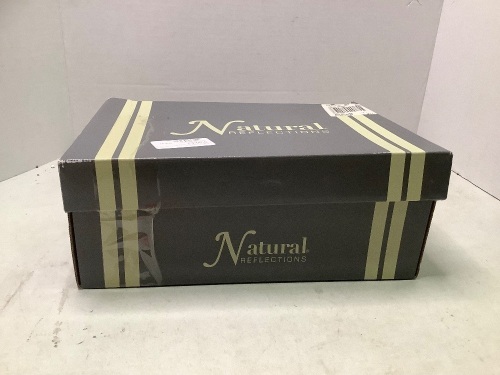 Natural Reflections women's Sandals, 7, Appears New - Lot 110