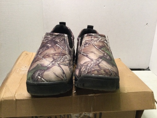 Red Head XTR Camo Moc, 9, Appears New, Box Damaged - Lot 115