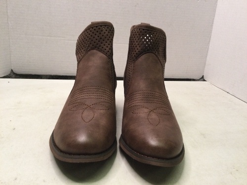 Natural Reflections Ladies Boots, 7.5, Appears New - Lot 119